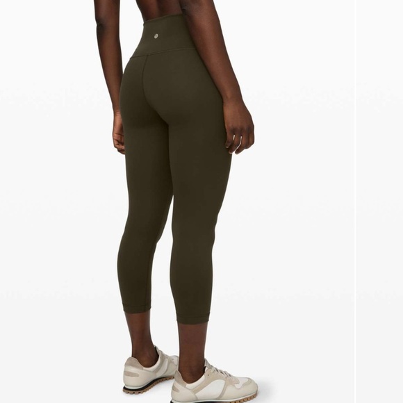 Lululemon Wunder Under Crop High-Rise Full-On Luxtreme 23” leggings size 6 - Picture 1 of 8